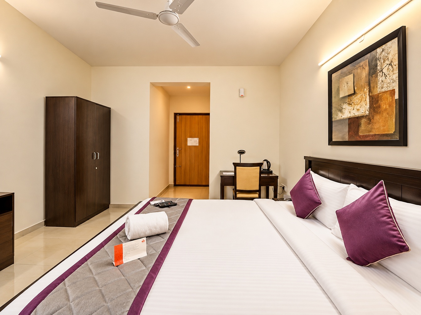 Deluxe Queen Room at The Altruist Bellandur Hotel - Photo 2
