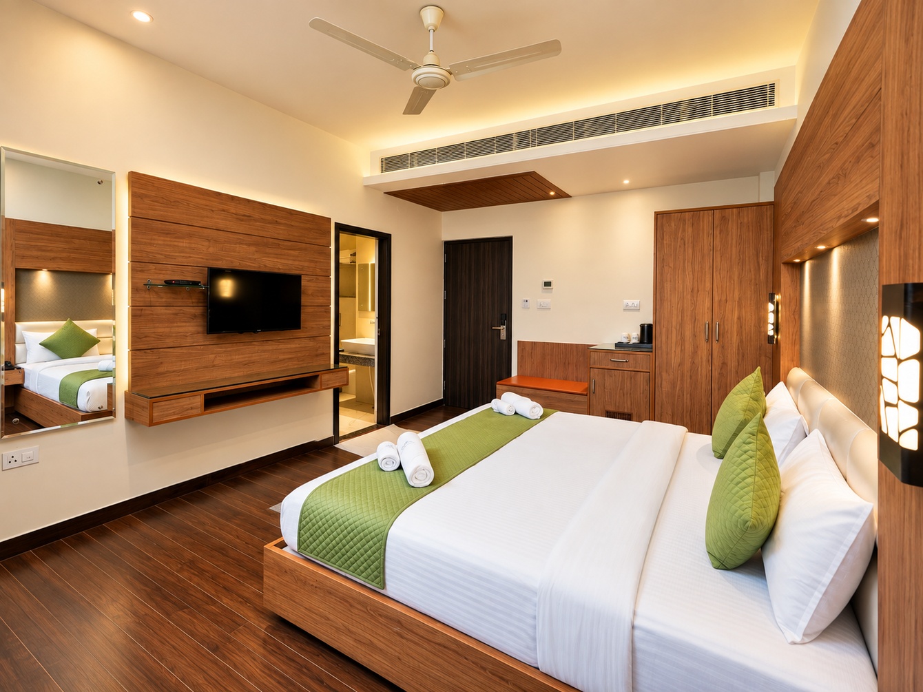 Superior Room at The Altruist Katra Hotel - Photo 1
