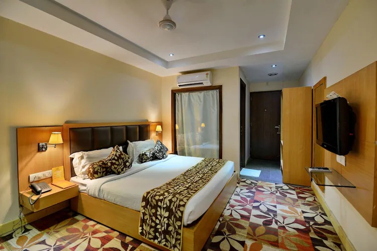 Club Room at Click Hotel Kohinoor, Ludhiana - Photo 1