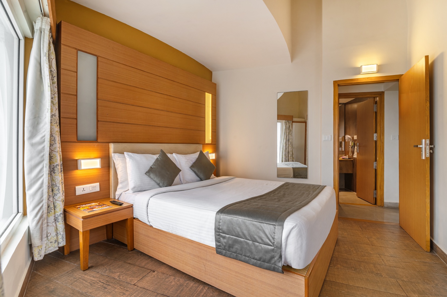 Valley View Privilege suite with Balcony at Sterling Kodai Valley - Photo 2