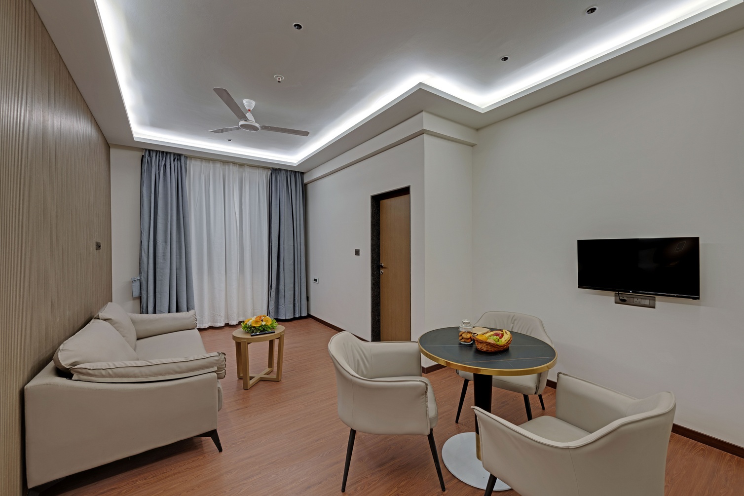 Suite at Click Collection Shikrapur - Photo 3
