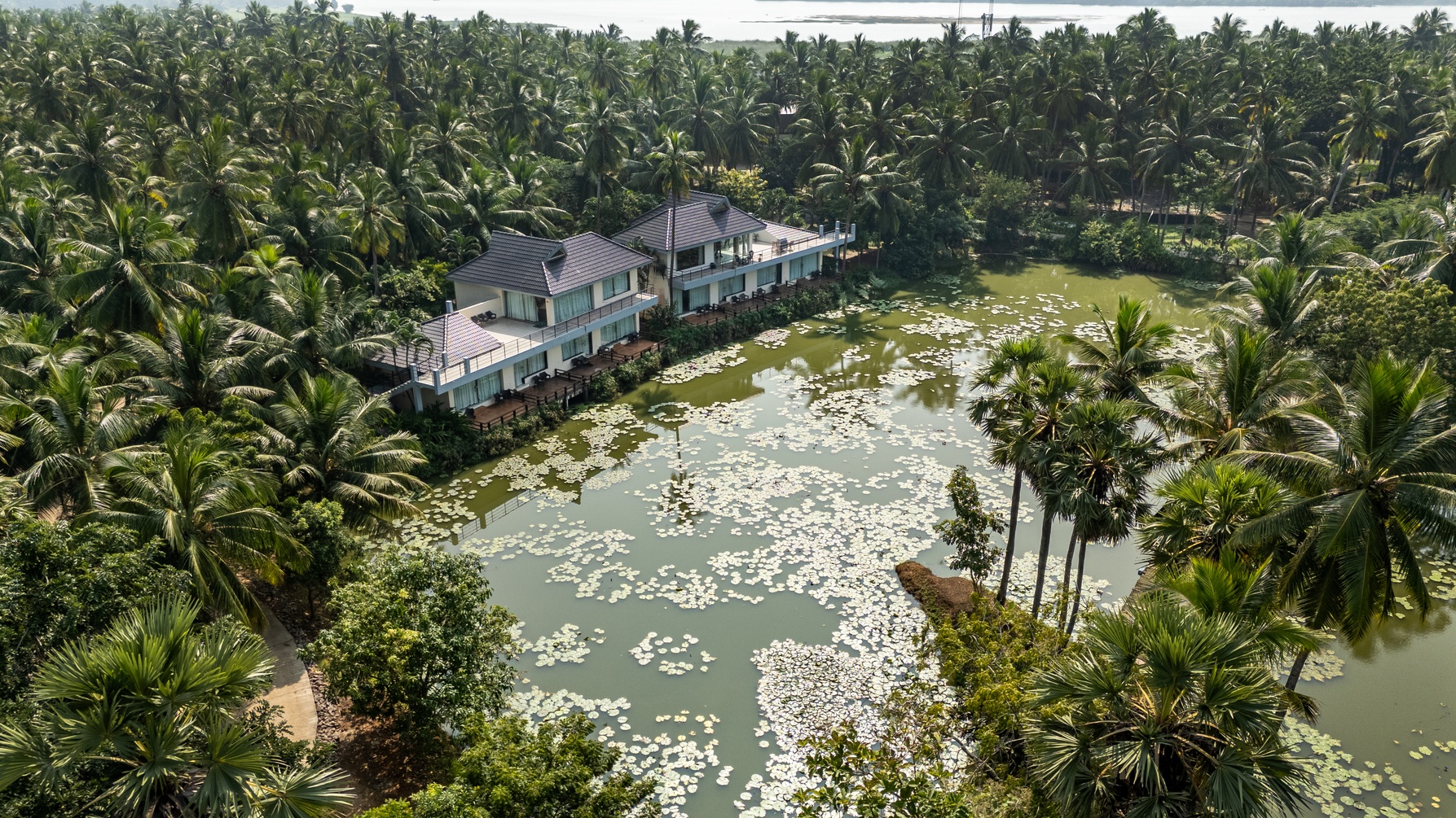 Sterling Palavelli by the Godavari photo 3