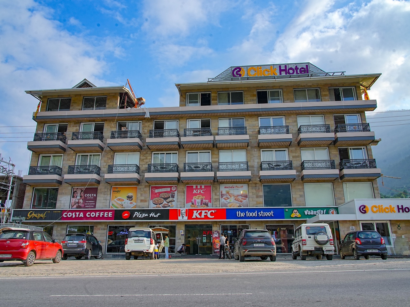 Click Hotel Bhuntar photo 1
