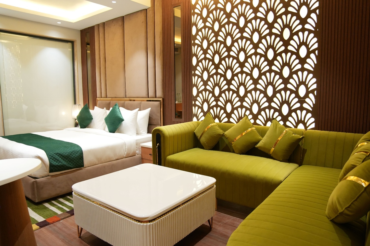 Executive Double Room at Comfort Inn Vindhyan - Photo 1