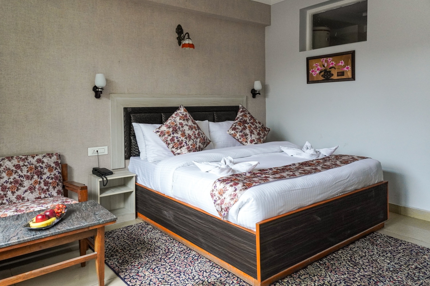 Click Sunburry Hotel Srinagar photo 7