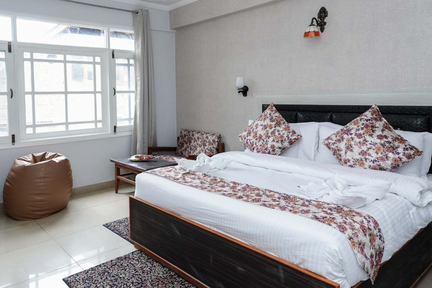 Click Sunburry Hotel Srinagar photo 9