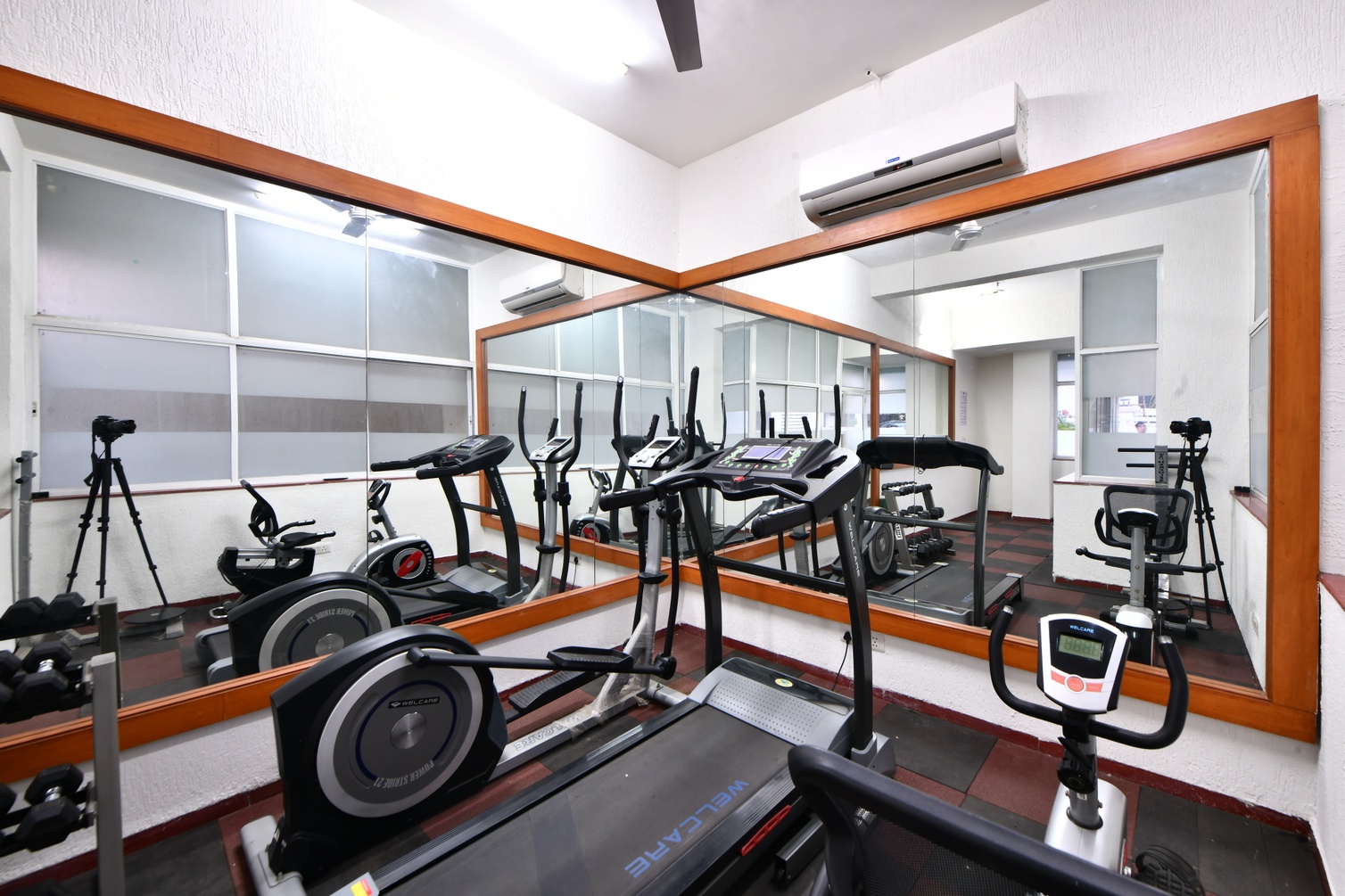 Click White House Residency Vadodara photo 12