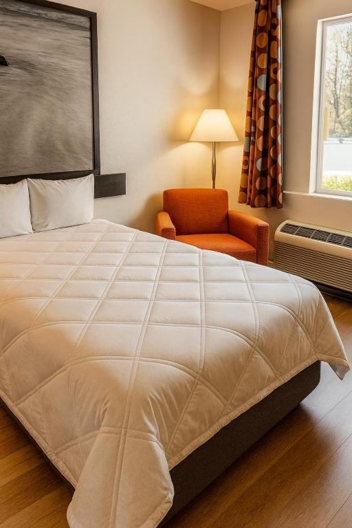 Deluxe Double or Twin Room Non-Smoking at MHO Hotel Dover - Photo 3