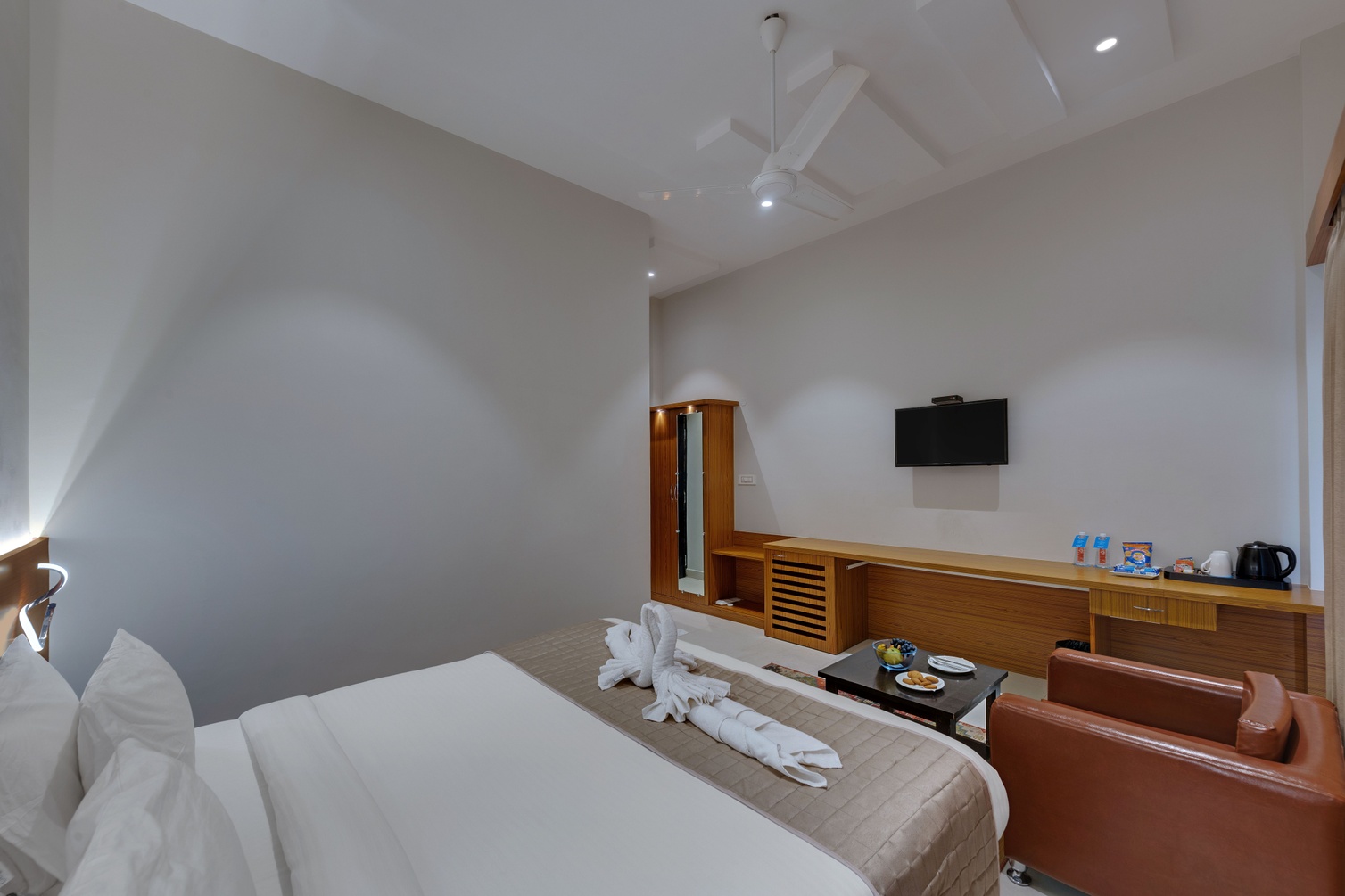 Deluxe Room at Hotel Gen X Mirzapur - Photo 2