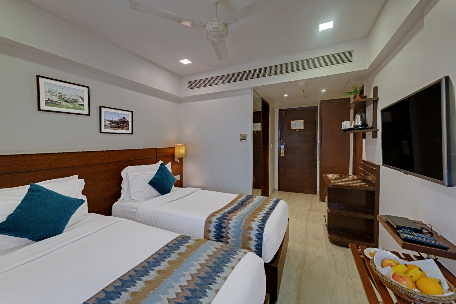 Deluxe Twin With Balcony Room at Comfort Inn Emerald - Photo 3