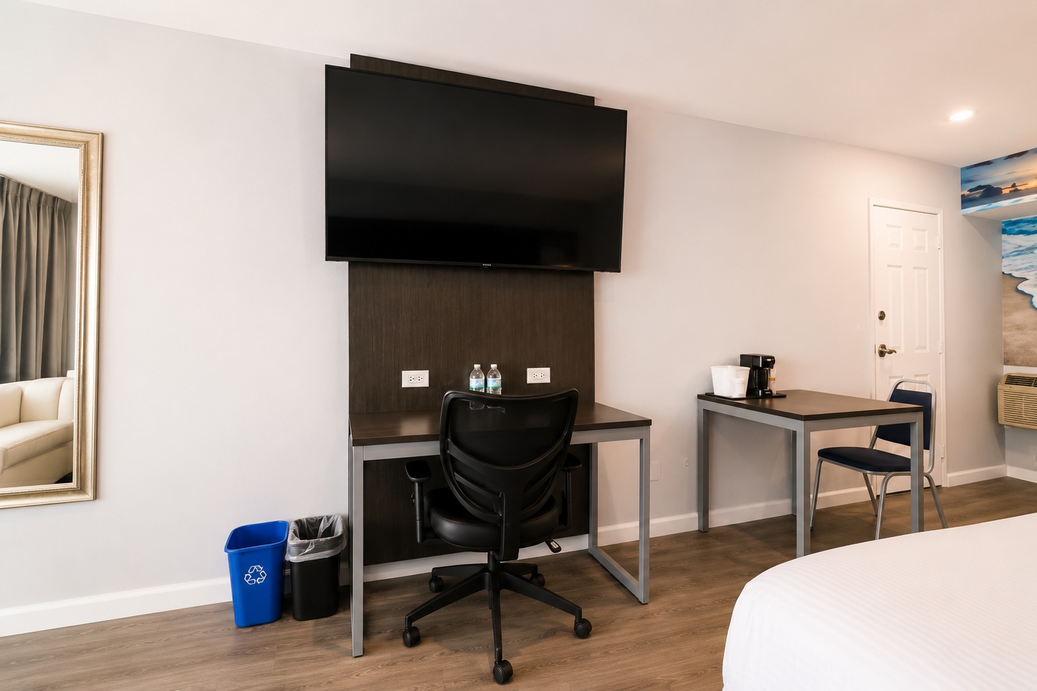Signature Double Queen - Spacious at Envi Boutique Hotel - Photo 3