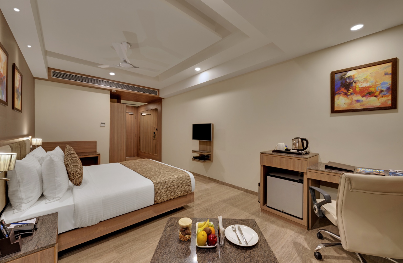 Executive Room at Anaya Beacon Hotel, Jamnagar - Photo 3