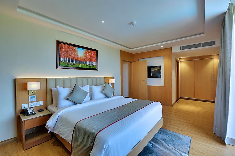 Executive Room at Clarion Bangalore - Photo 1