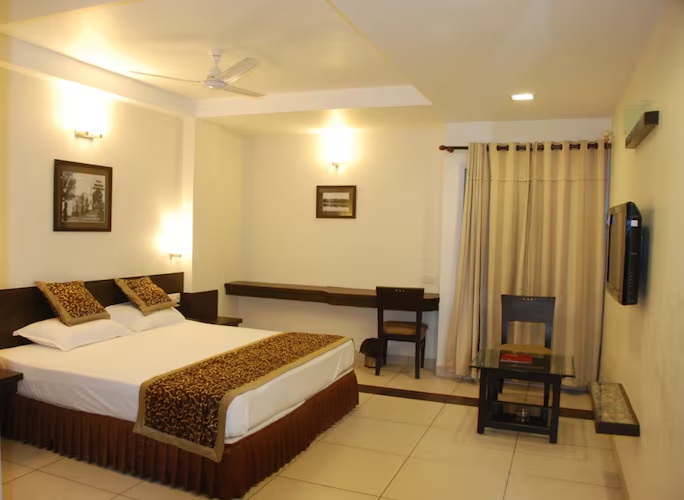 Executive Room at Grand Ashirwad Beacon Hotel, Bhopal - Photo 1