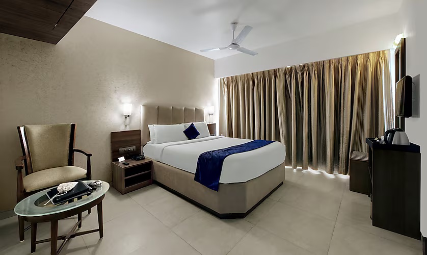 Executive Room at Central Beacon Hotel, Surat - Photo 1