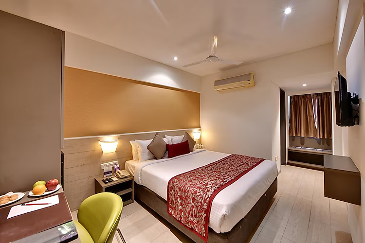Executive Room at Click Hotel, Vadodara - Photo 1