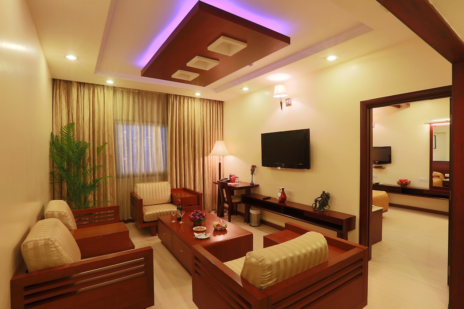 Deluxe Suite at Abhimaani Beacon Hotel Bengaluru, Rajajinagar - Photo 1