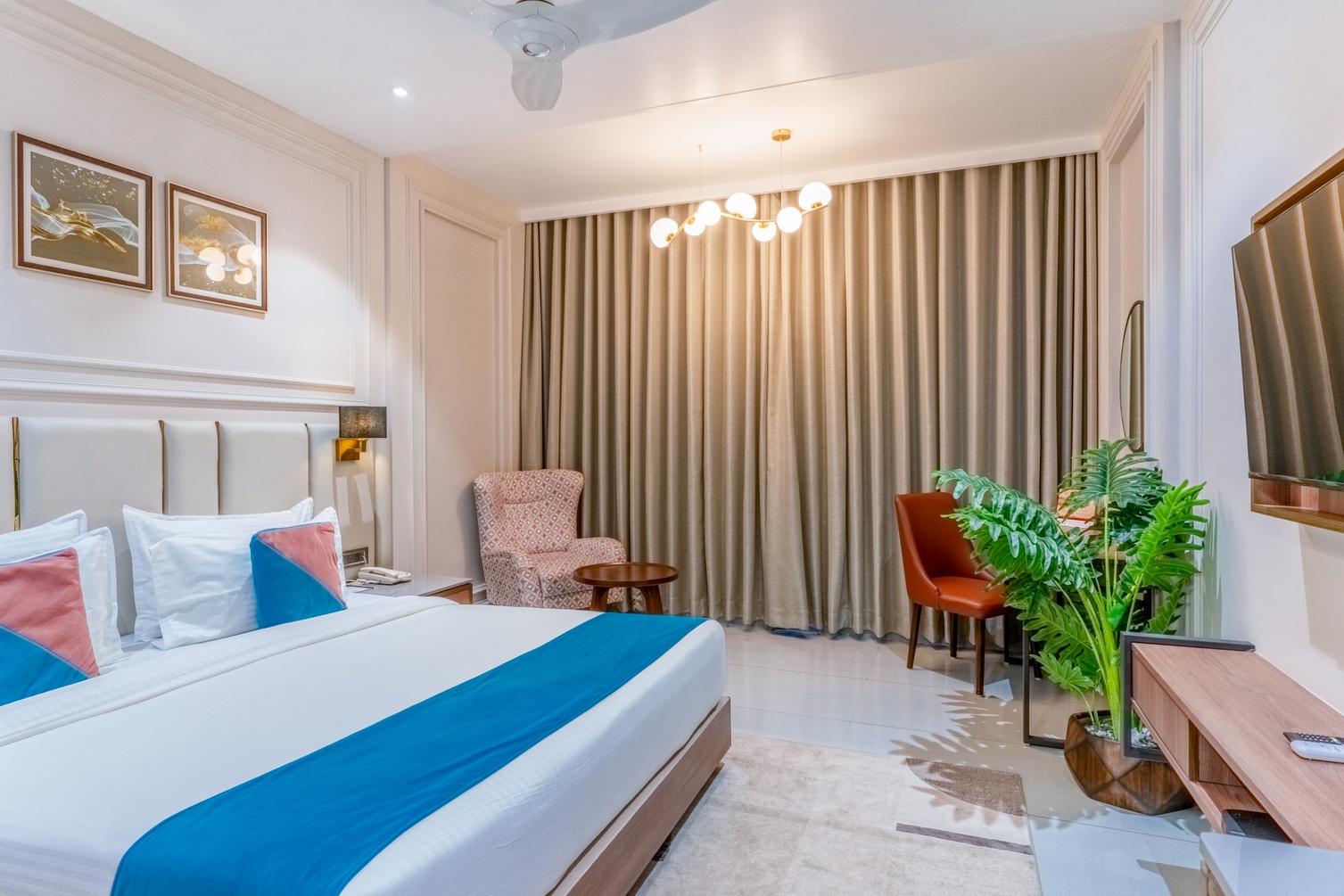 Executive Balcony Suite with Sea and Temple View at Pride Elite, Dwarka - Photo 1
