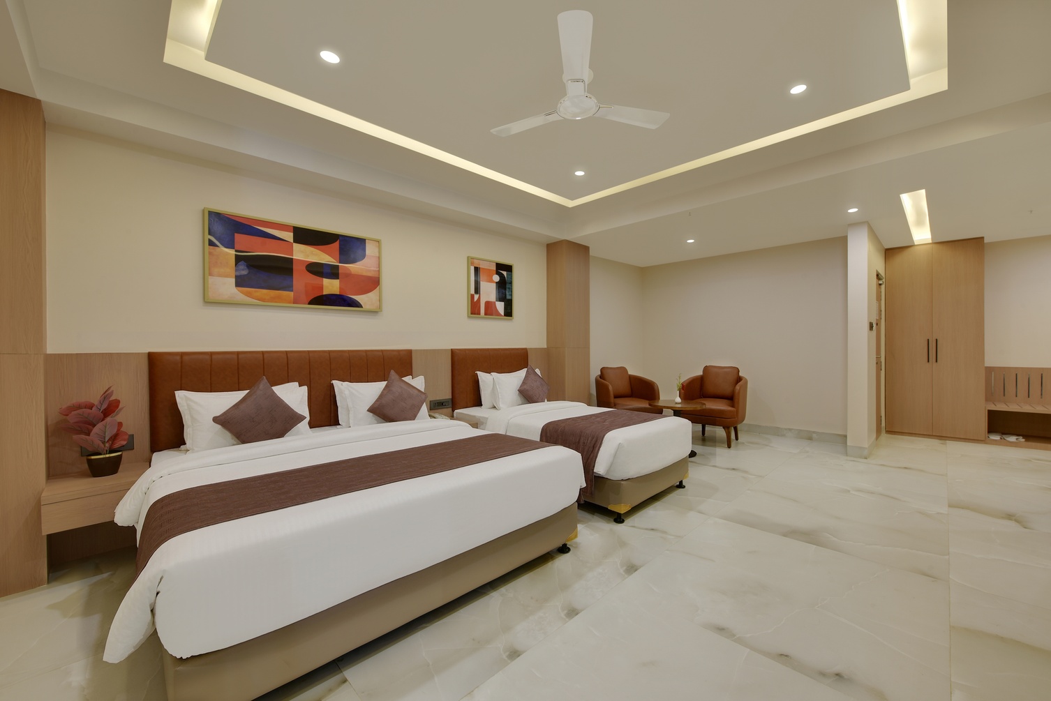 Family Suite Room at Vaishnavi Beacon Hotel Patna - Photo 2