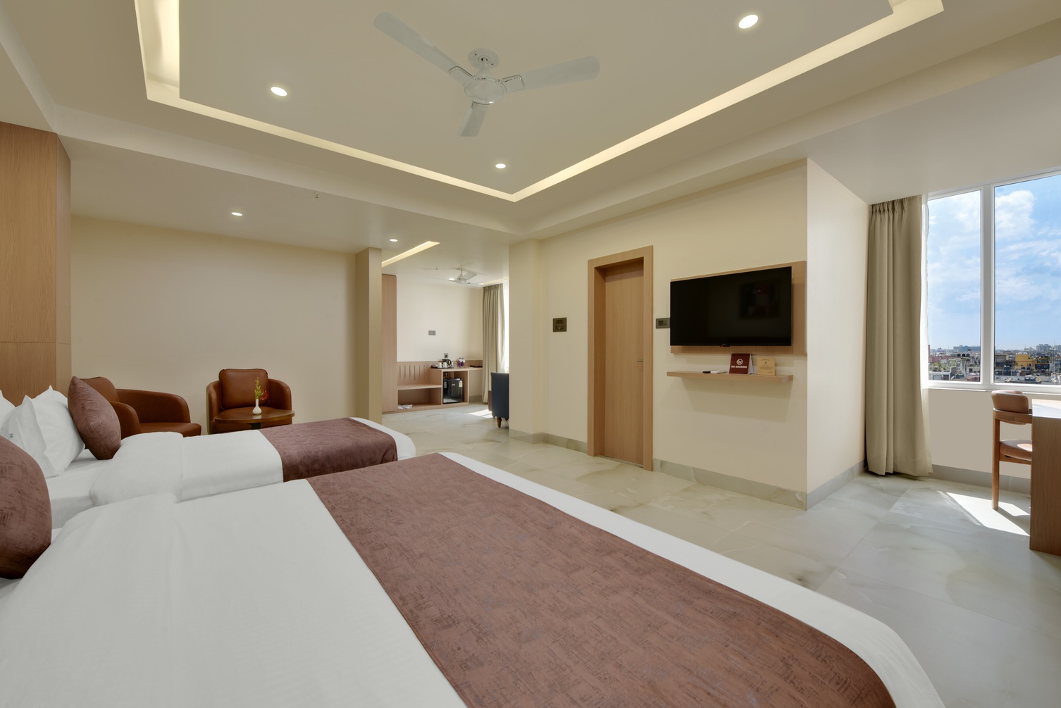 Family Suite Room at Vaishnavi Beacon Hotel Patna - Photo 3