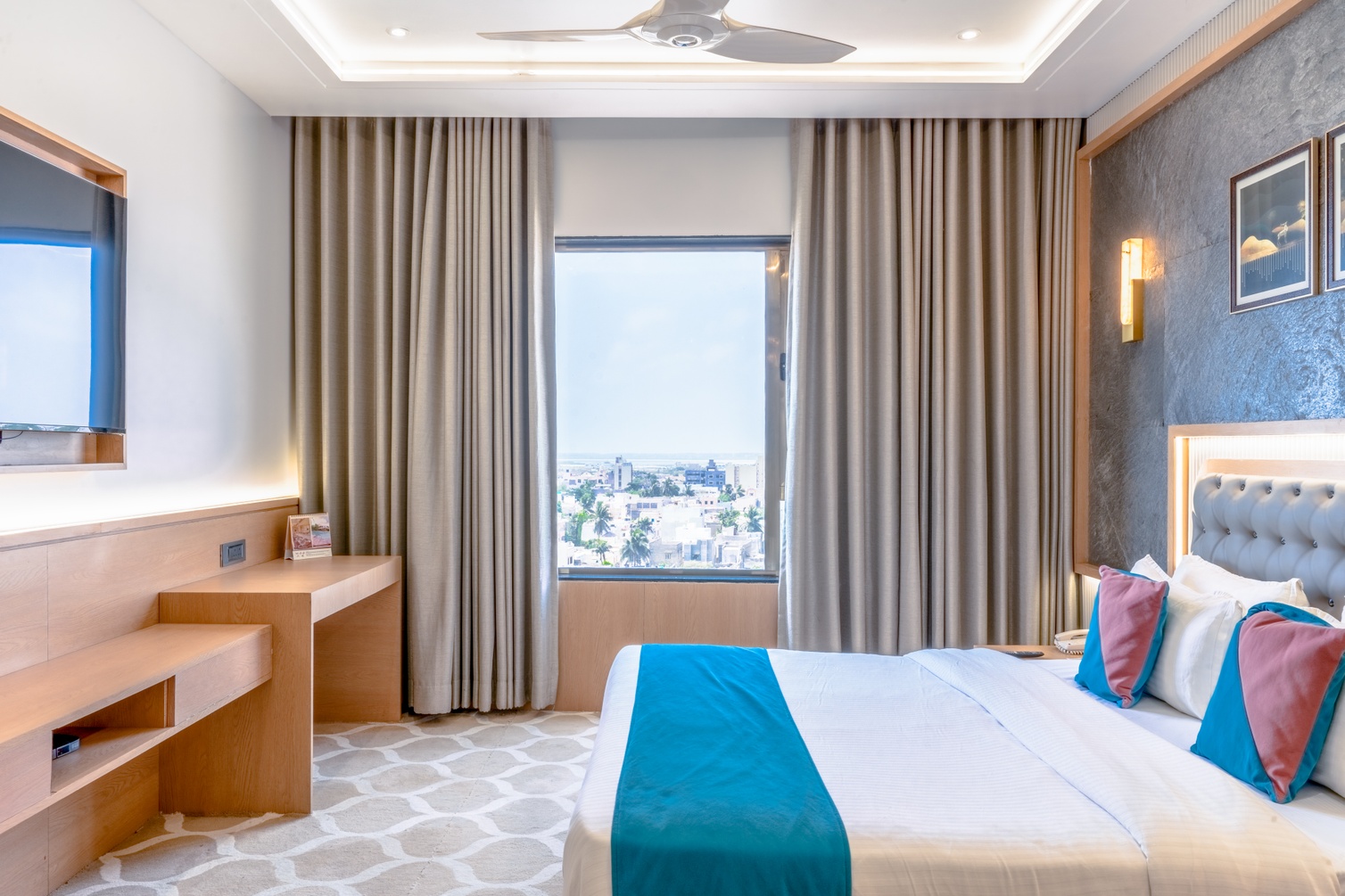 Executive Balcony Suite with Sea and Temple View at Pride Elite, Dwarka - Photo 2