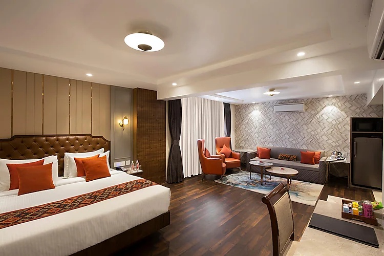 Family Suite at Hotel Suba Palace Mumbai - Photo 1