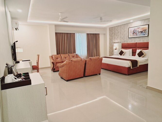 Fern Club Room, 1 King Bed at The Fern Residency, Bodhgaya - Photo 1