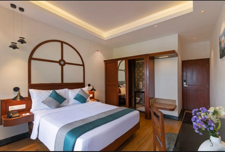 Garden View Deluxe Room at Sterling Karwar - Photo 3
