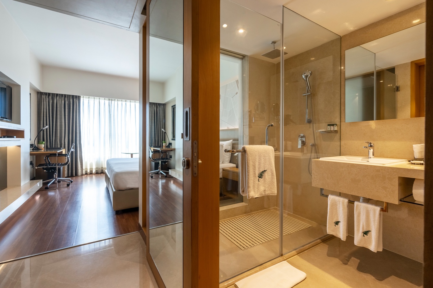Winter Green Premium Room, 2 Twin Beds at The Fern Goregaon - An Ecotel Hotel | Mumbai - Photo 3