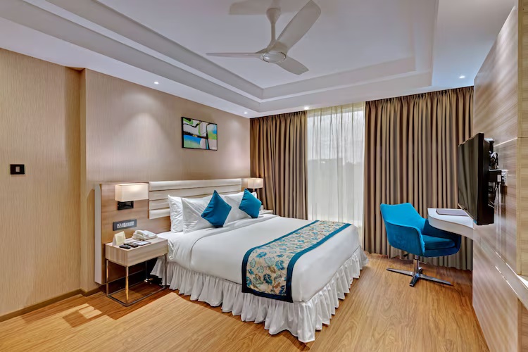Hazel Suite Room at The Fern Residency, Hubballi - Photo 1