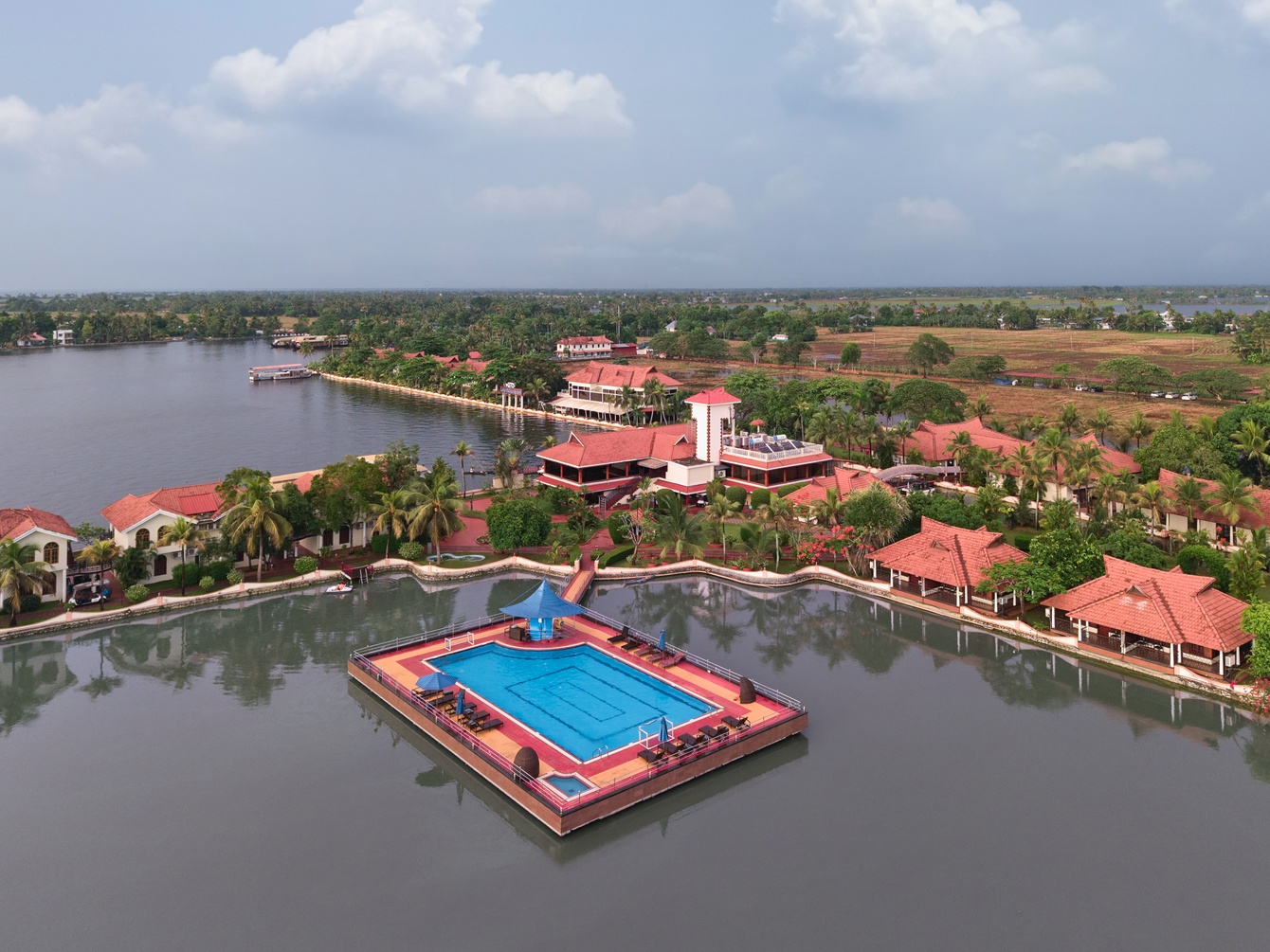 Sterling Lake Palace Alleppey photo 1