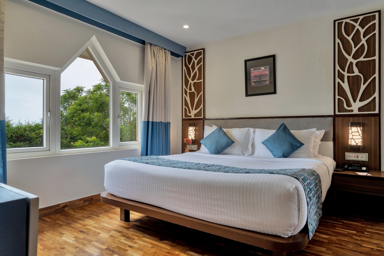 2 Bed Room Family Suite With Balcony at Sterling Ooty Elk Hill - Photo 2