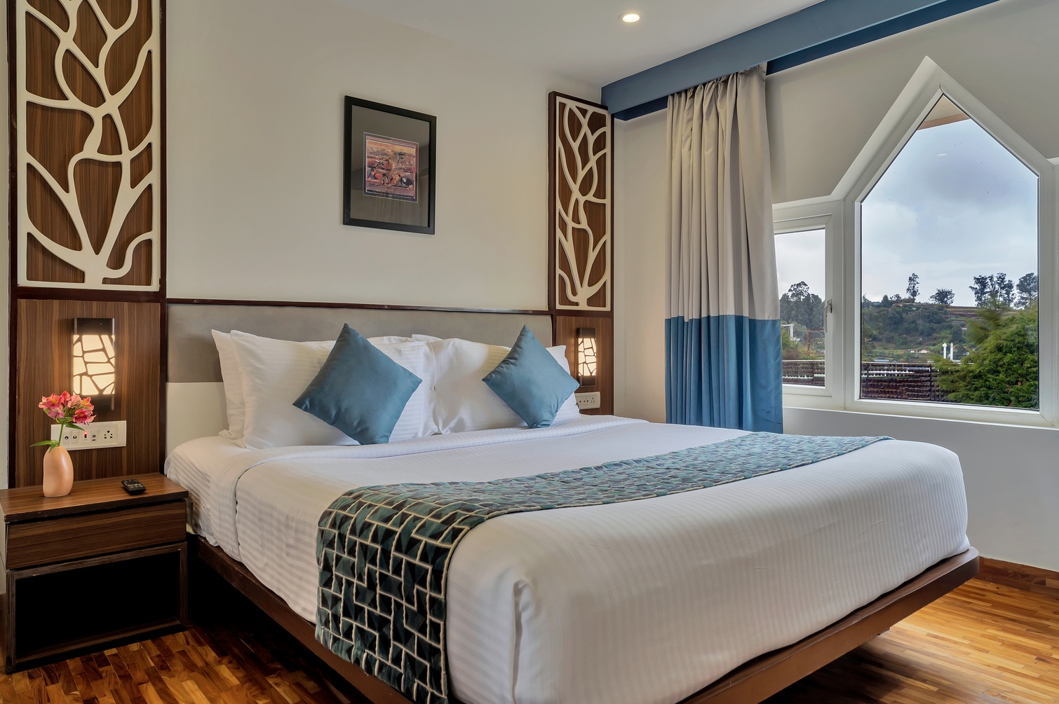 2 Bed Room Family Suite With Balcony at Sterling Ooty Elk Hill - Photo 1