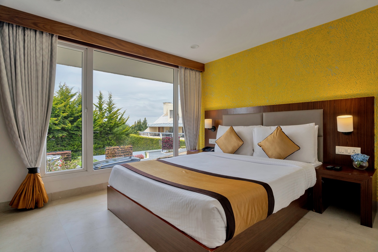 Valley View Privilege Suite With Balcony at Sterling Ooty - Fern Hill - Photo 1