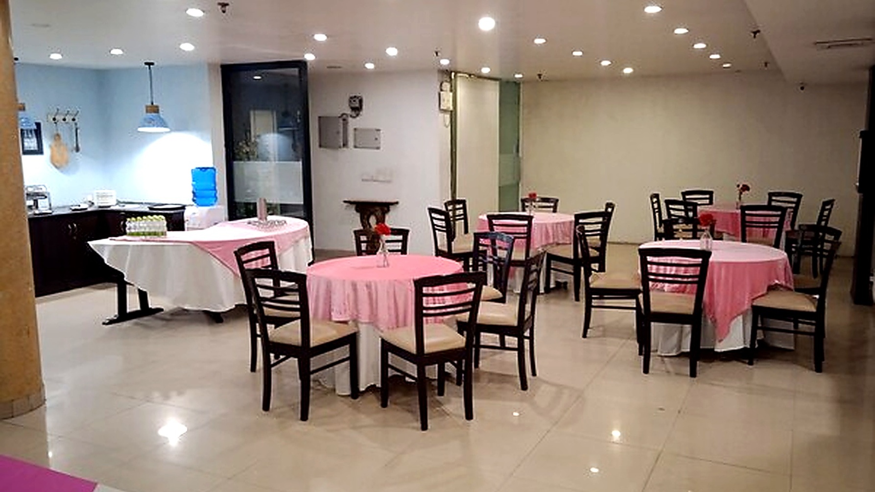 Rockland Hotel Panchsheel Enclave photo 10