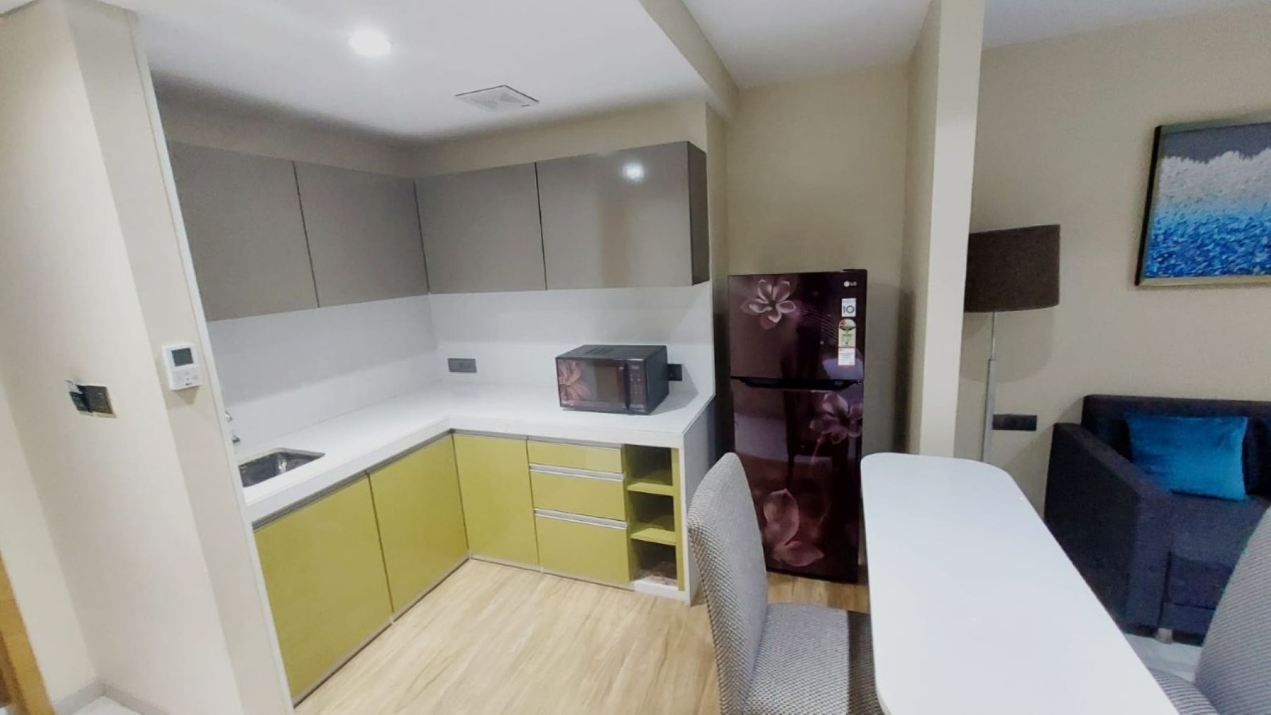 Suite with Living Room at Hotel Suba Elite Vadodara - Photo 2