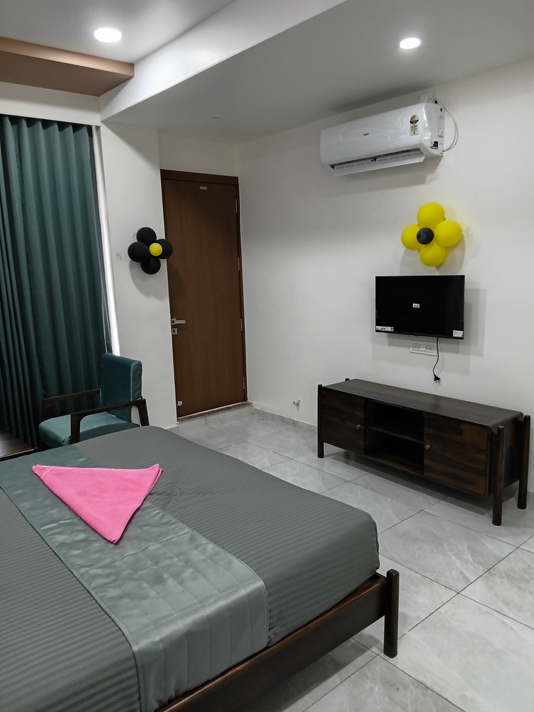 Khodiyar Hotel photo 4