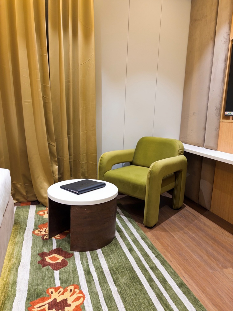 Junior Suite Room at Comfort Inn Vindhyan - Photo 3
