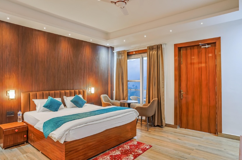 Deluxe Room with Mountain View at The Hoften Snowia Luxury Stay - Photo 1