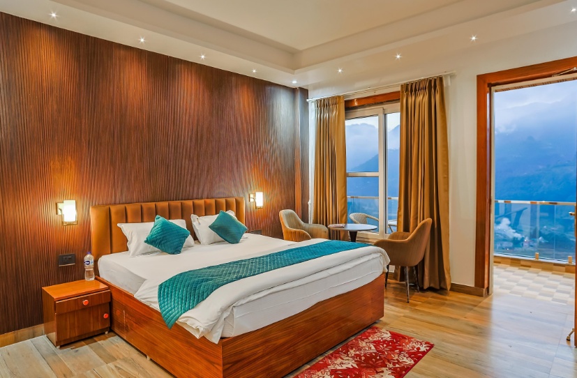 Deluxe Room with Mountain View at The Hoften Snowia Luxury Stay - Photo 3