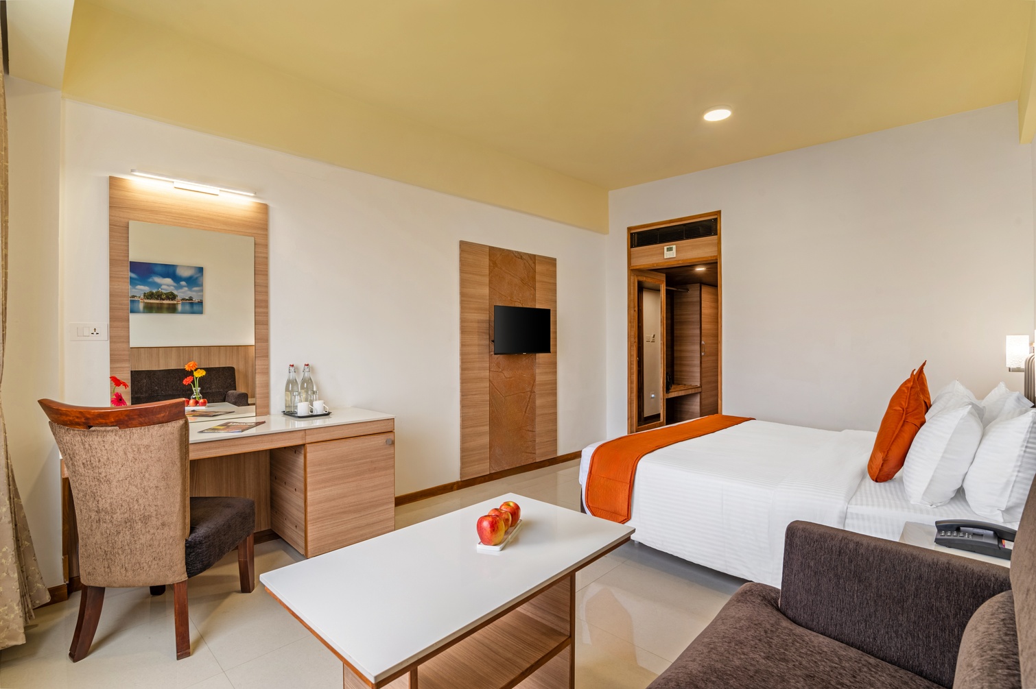 Premier Room at Sterling V Grand Madurai - Photo 3