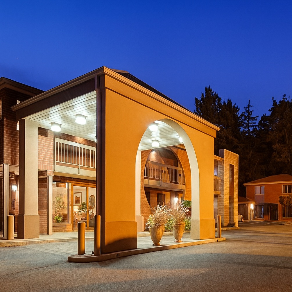 MHO Inn & Suites photo 1
