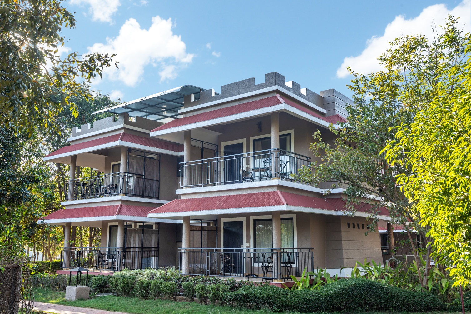 Premier Room with Balcony at Sterling Kanha - Photo 2