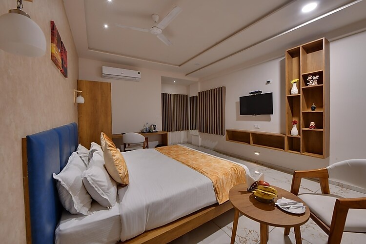 Premium Room at CLICK HOTEL TULSI JAMNAGAR - Photo 1