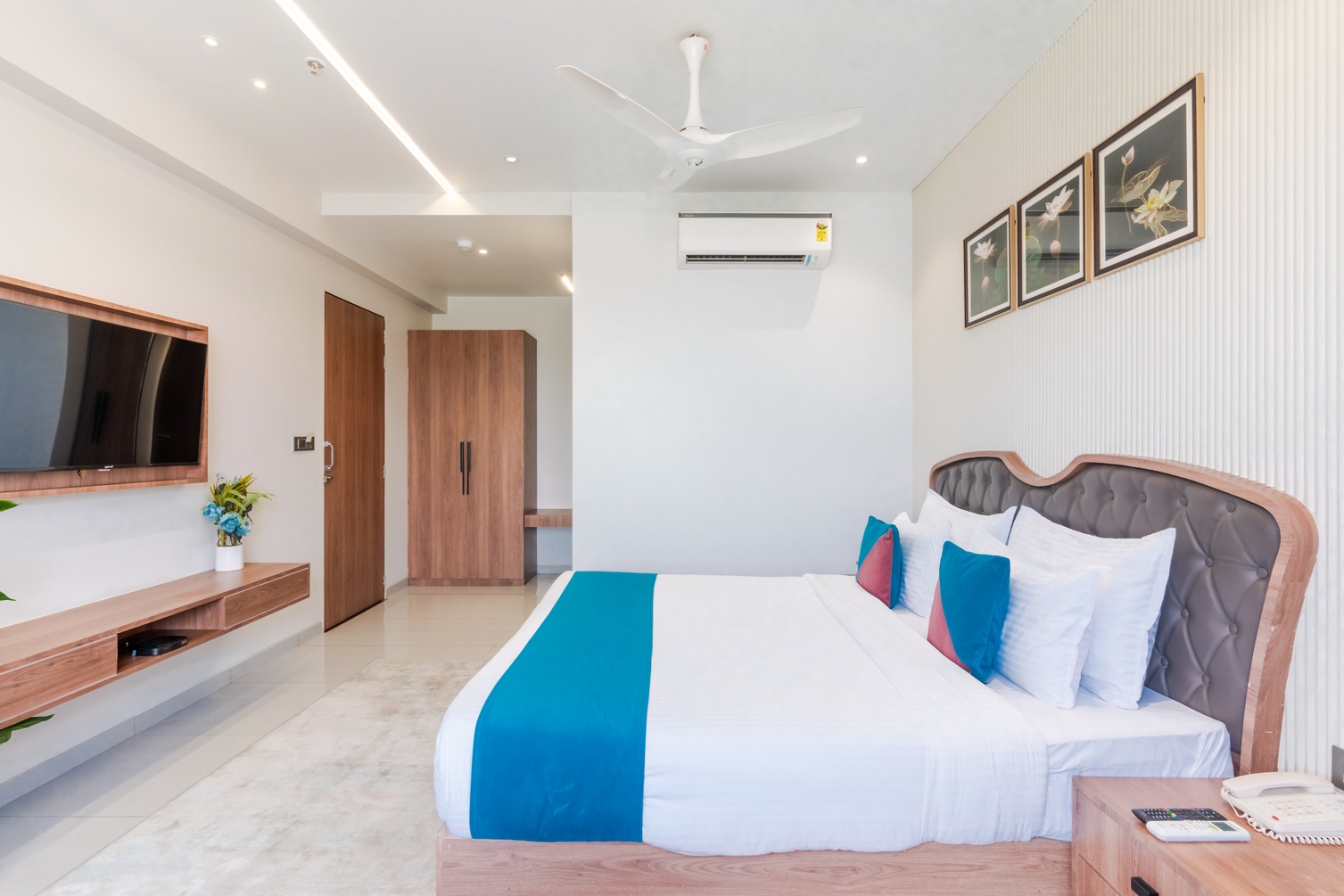 Premium Room with Sea View at Pride Elite, Dwarka - Photo 1