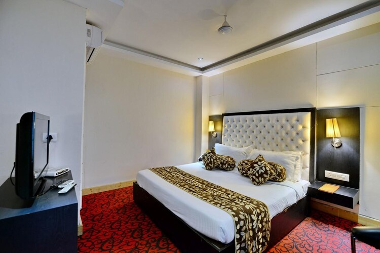 Presidential Suite at Click Hotel Kohinoor, Ludhiana - Photo 1