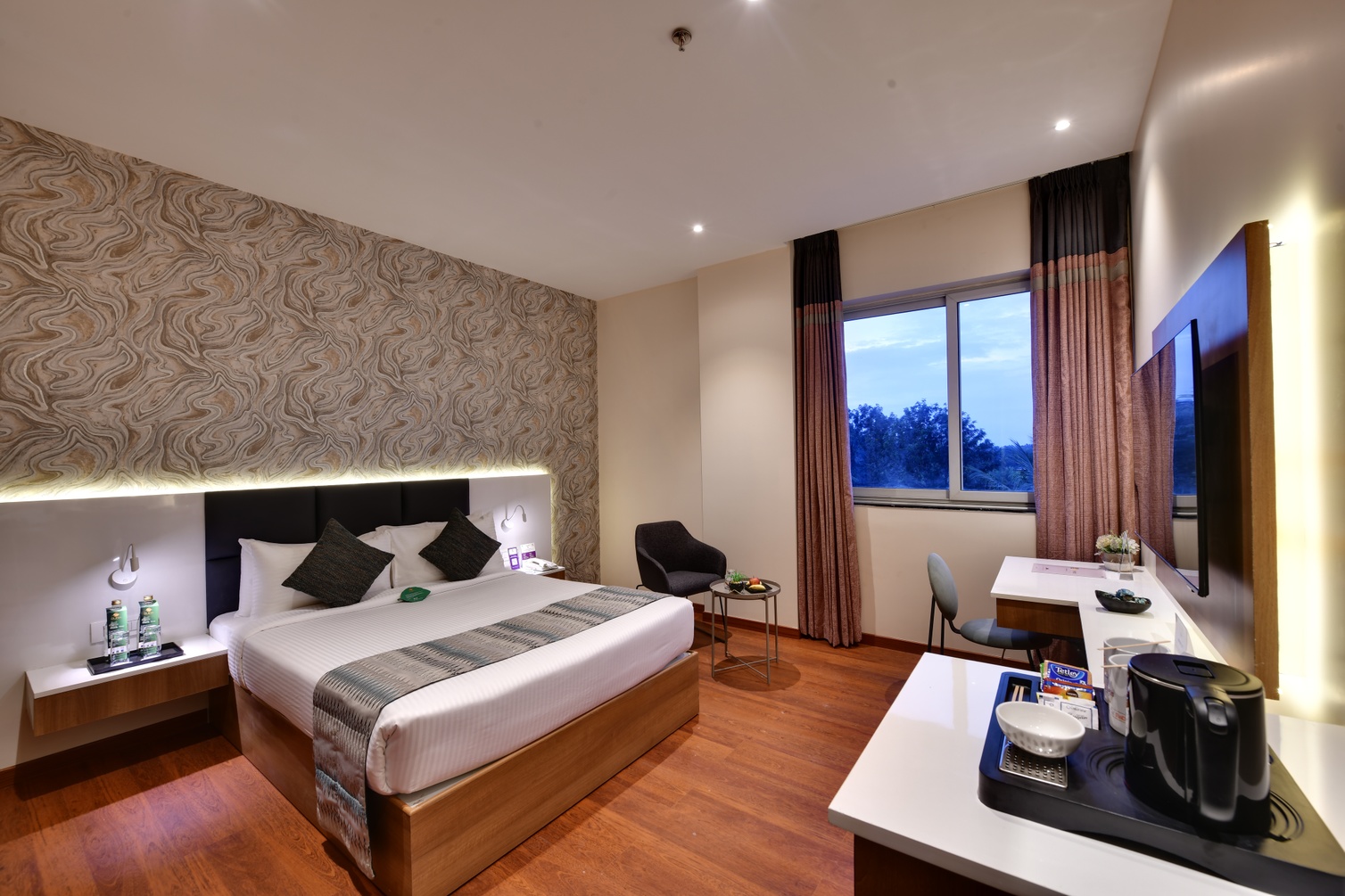 Suite Room at Click Hotel Vista-International Airport, Bangalore - Photo 3