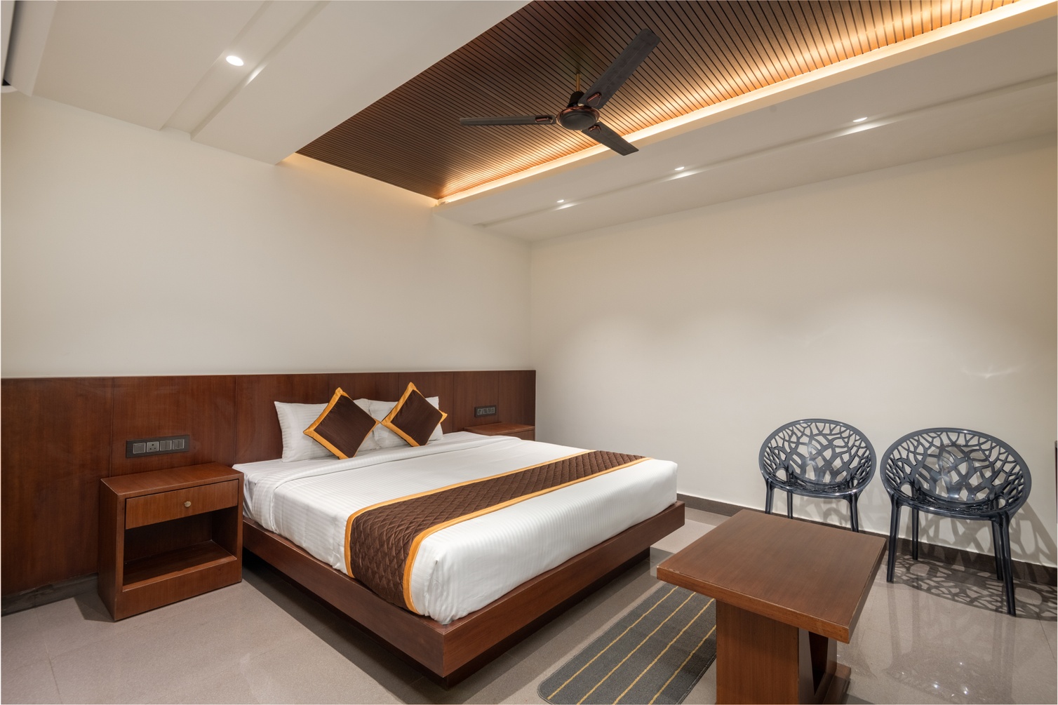 Deluxe Room AC at Parampara Residency - Photo 3