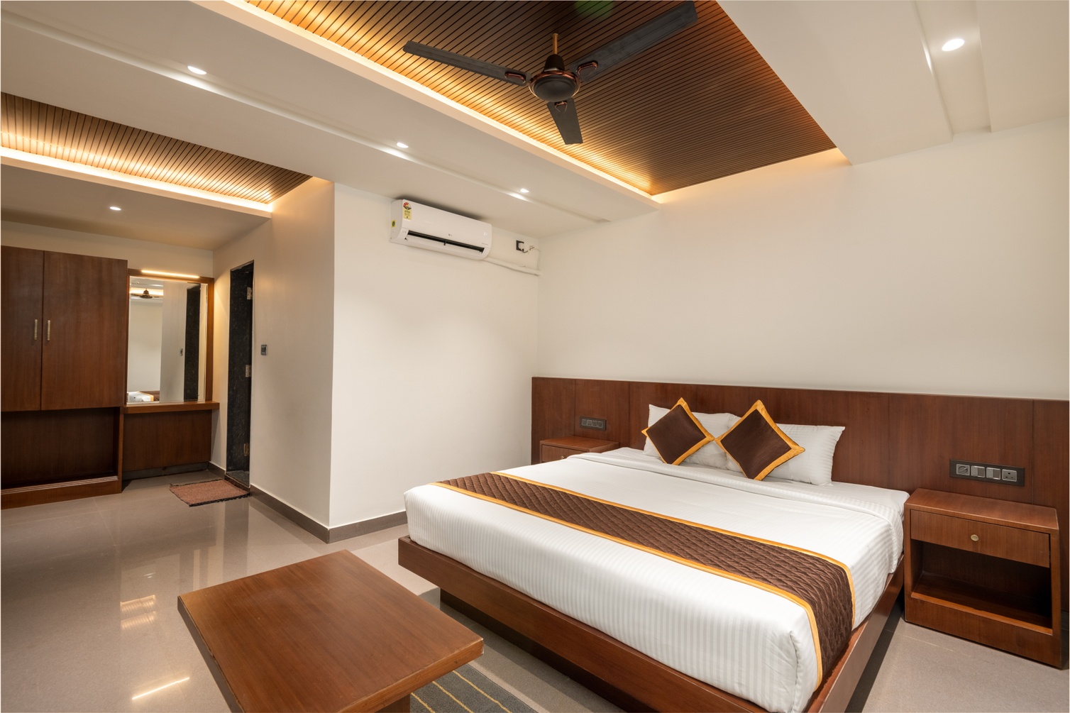Deluxe Room AC at Parampara Residency - Photo 2