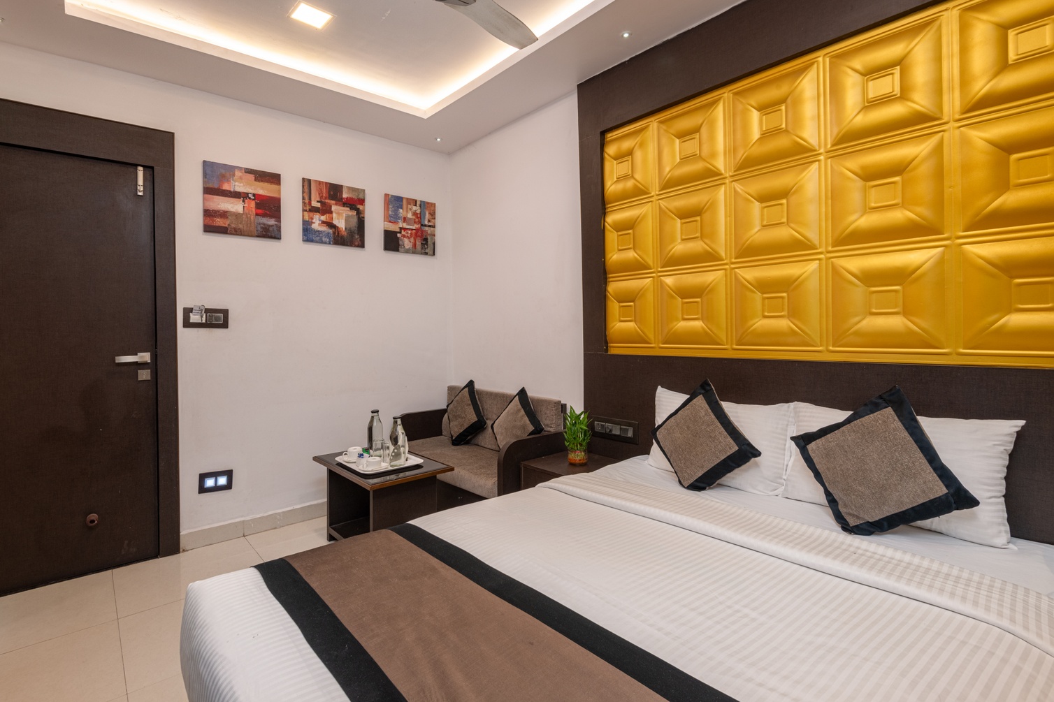 Standard Room A C at Parampara Residency - Photo 1